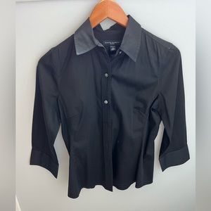 Black fitted 3/4 length sleeve button down shirt
